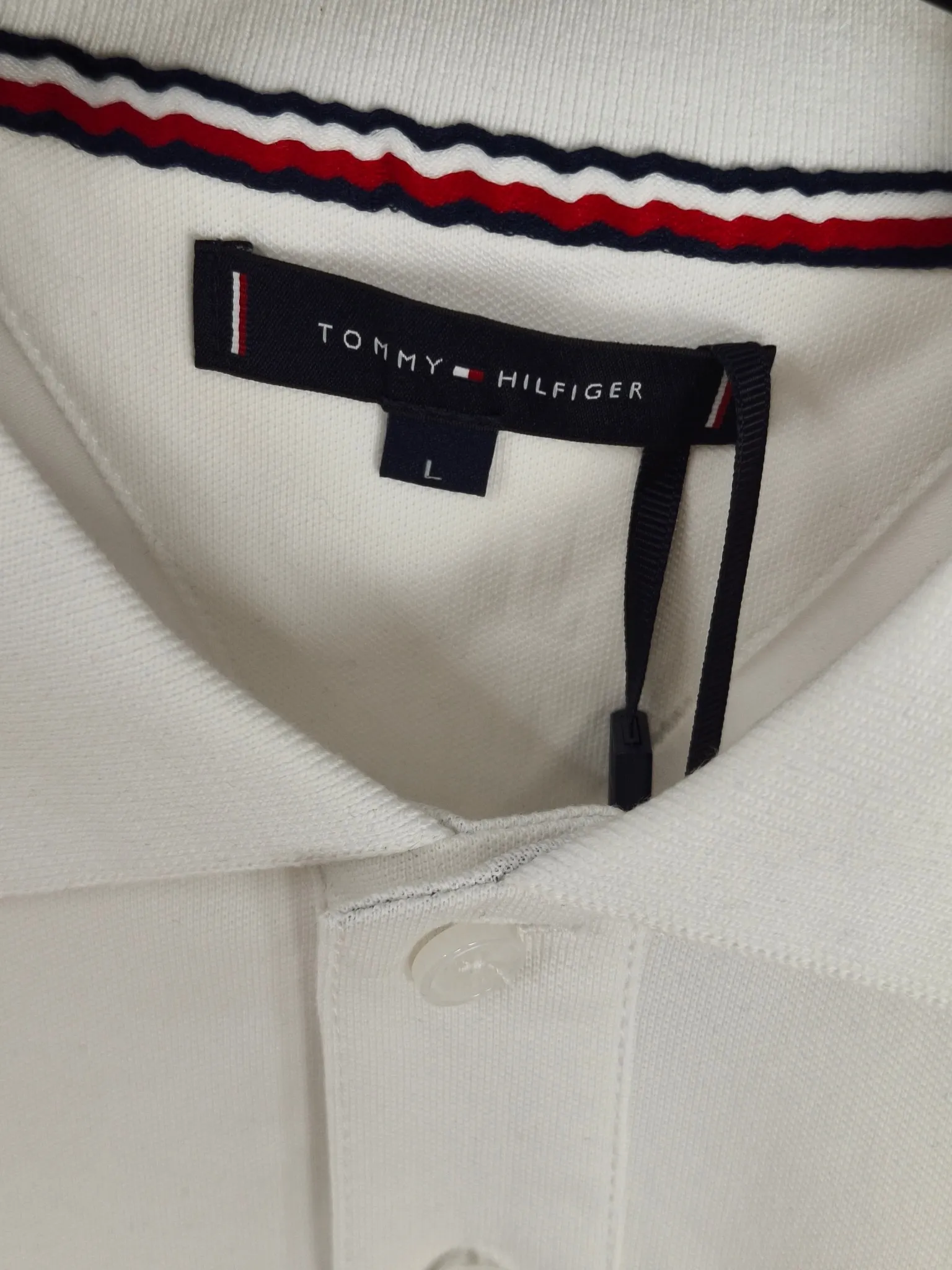 P200 Real shot quality High version Tommy embroidered polo shirt lapel long sleeves High-end quality Complete with three labels, comfortable and breathable, classic and simple, exquisite and fashionable, details show high-end quality Color: Black White Gray Navy Size: M-XXL